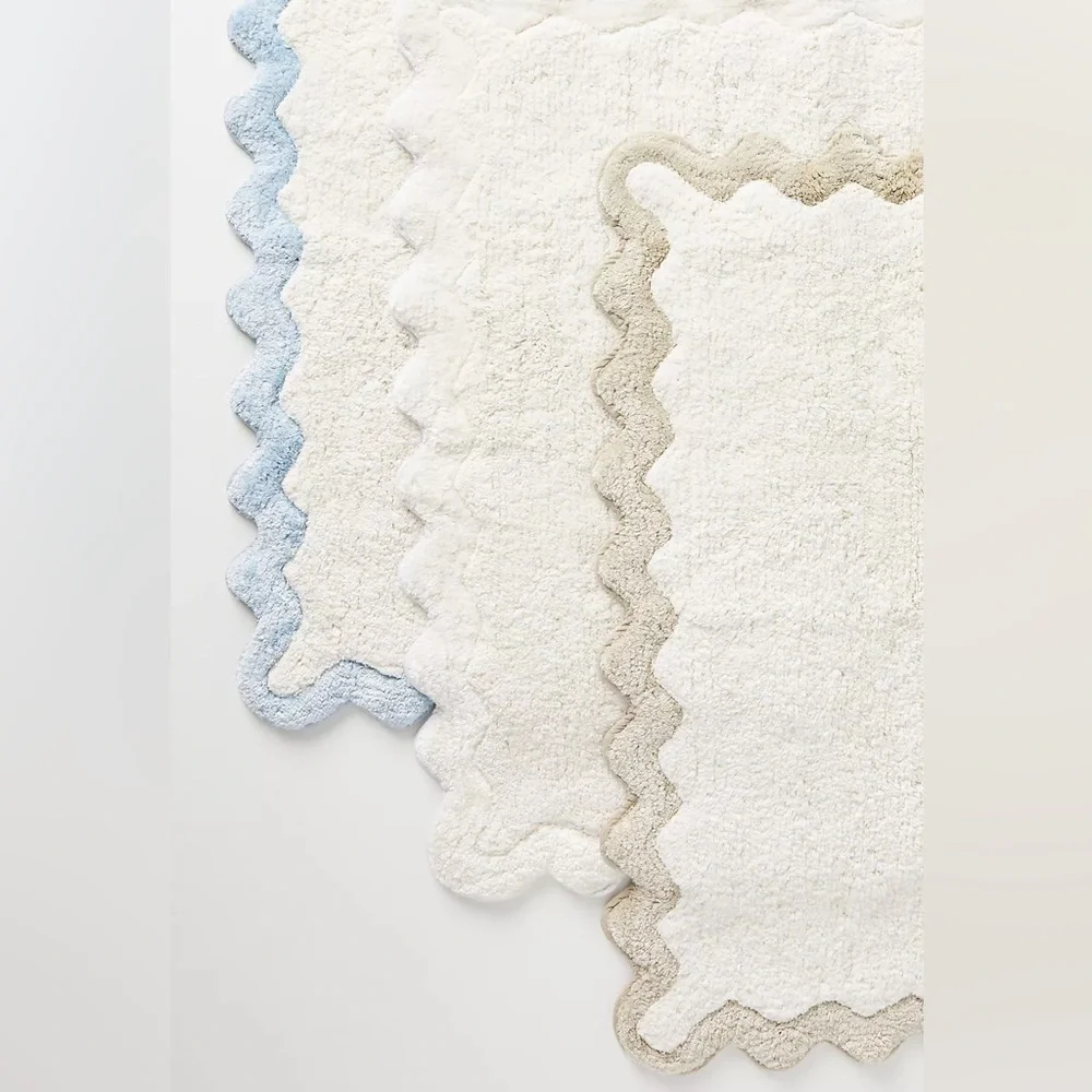Anthropologie Maeve Scalloped Bath Mat Large NWT